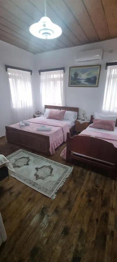 Loykas Rooms Gjirokastra